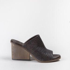 Coclico Aneme black wedge block sandal